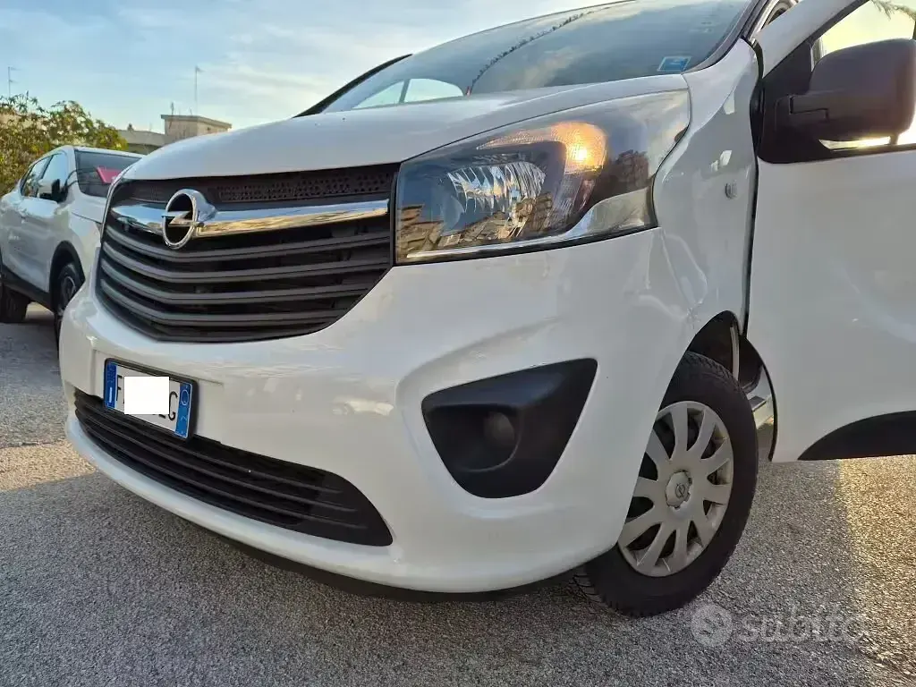 Usata Opel Vivaro-e Combi 120 CV (88 kW) 2019 Bianco Monovolume