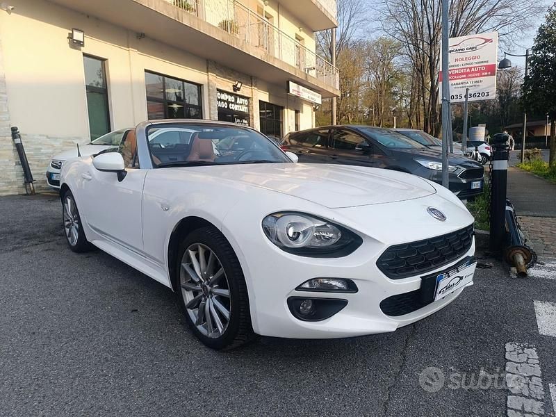 Usata Fiat 124 Spider Lusso 140 CV (102 kW) 2017 Bianco Cabrio