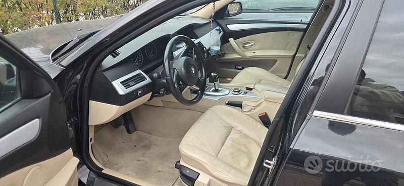Usata BMW 530 235 CV (172 kW) 2008 Nero Station wagon