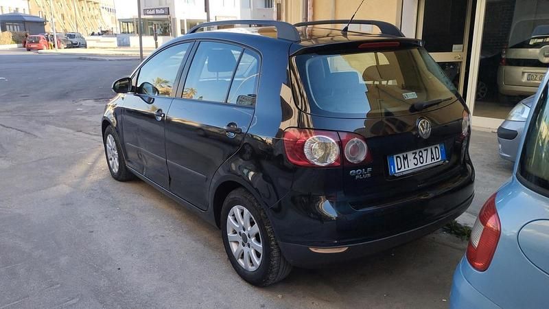 Usata VW Golf Plus Cross Comfortline 104 CV (76 kW) 2007 Nero Monovolume