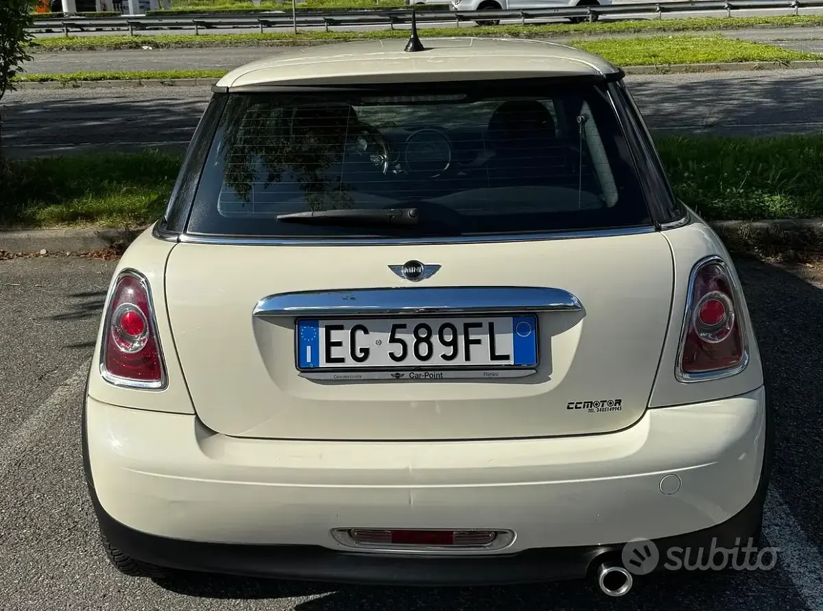 Usata Mini ONE 120 CV (88 kW) 2012 Bianco Utilitaria