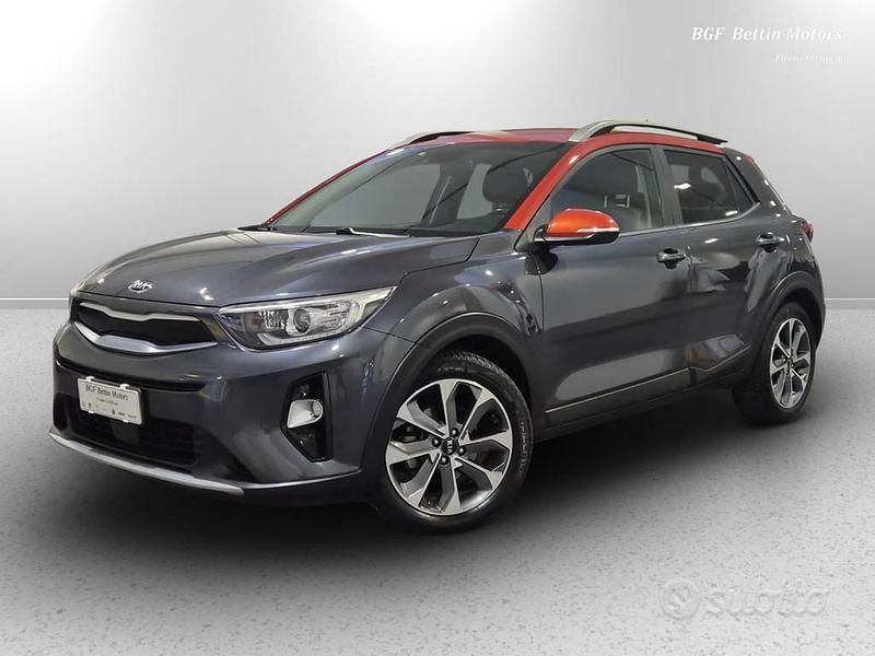 Usata Kia Stonic 110 CV (80 kW) 2018 Grigio SUV