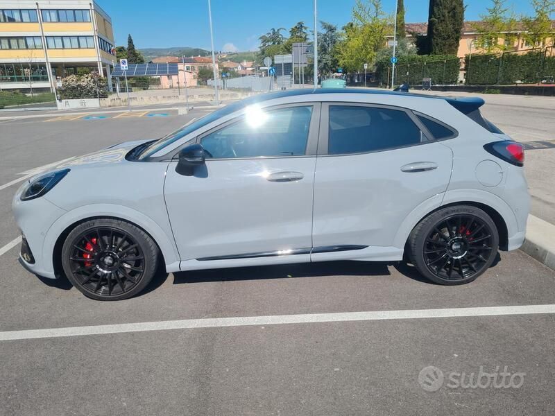 Grigio Usata 2021 Ford Puma Utilitaria | 22.000 € (Buon prezzo) - Immagine 1/4