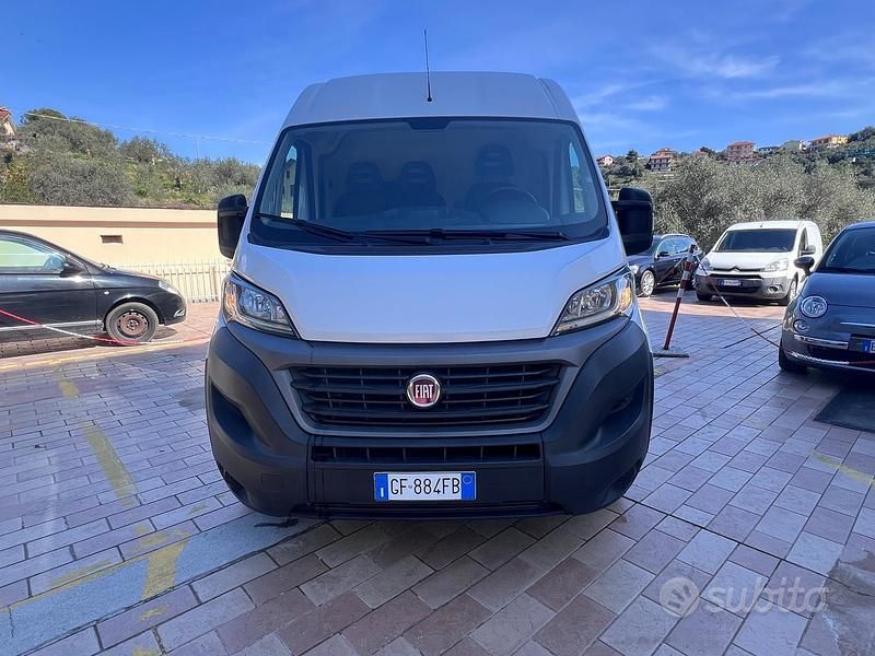 Bianco Usata 2021 Fiat Ducato 33 Furgone | 18.900 € (Molto cara) - Immagine 1/4