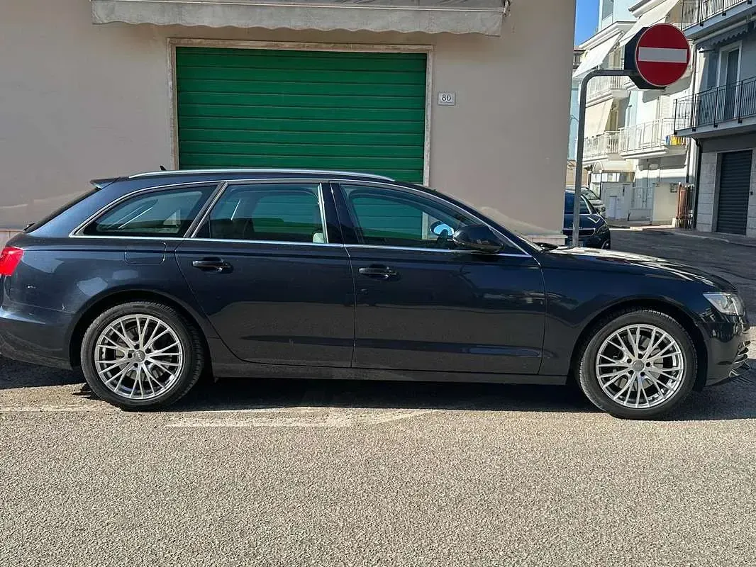 Usata Audi A6 245 CV (180 kW) 2014 Blu/azzurro Station wagon