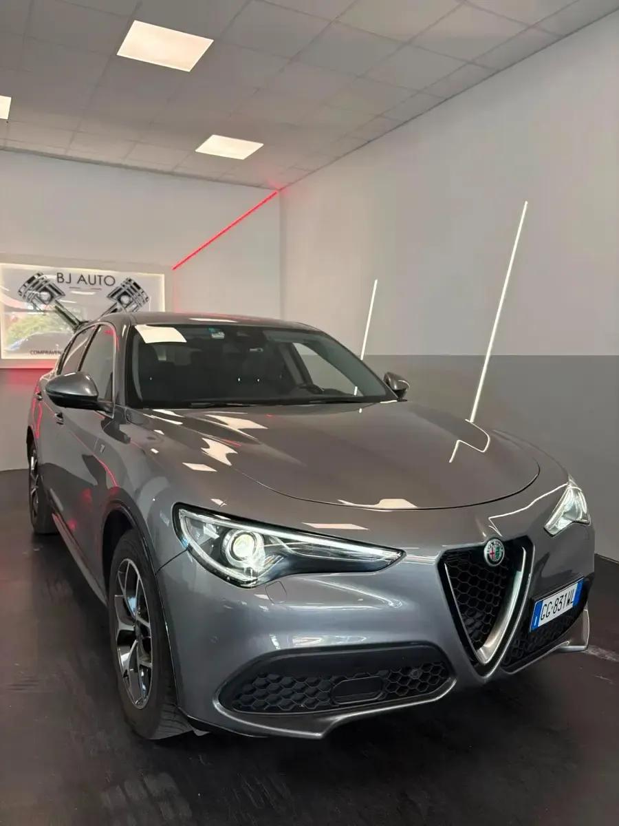 Usata Alfa Romeo Stelvio Ti 190 CV (139 kW) 2021 Grigio SUV