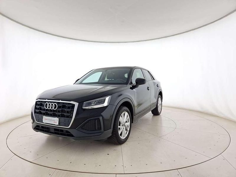 0e nero mito metallizzato Usata 2022 Audi Q2 Business SUV | 24.300 € (Ottimo prezzo) - Immagine 1/4