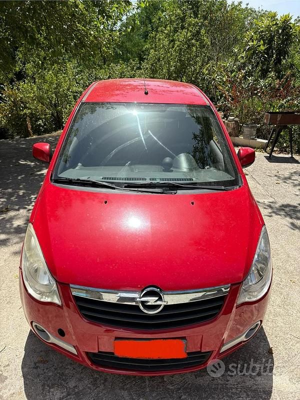 Usata Opel Agila 86 CV (63 kW) 2011 Rosso Utilitaria