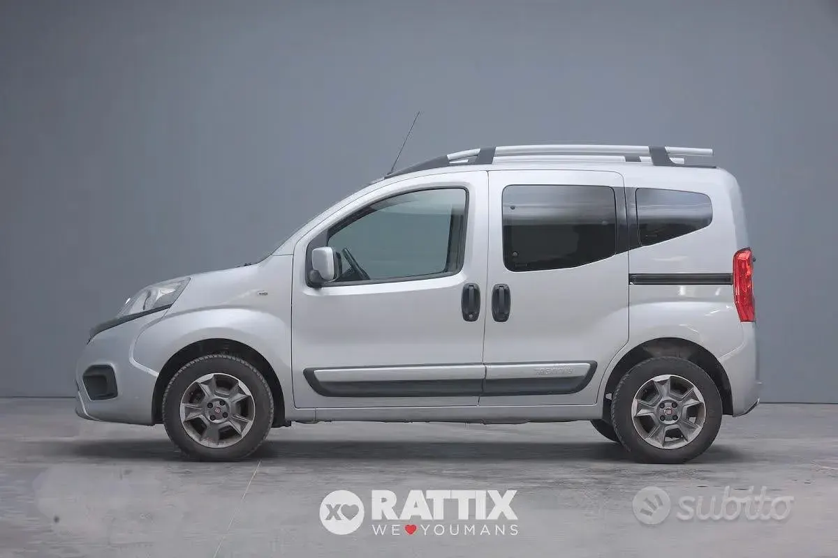 Usata Fiat Qubo Trekking 80 CV (58 kW) 2016 Grigio Monovolume