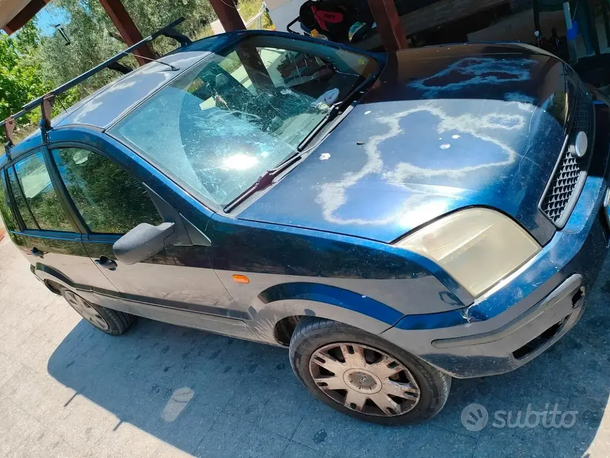 Usata Ford Fusion 68 CV (50 kW) 2002 Blu Utilitaria