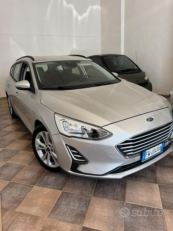 Usata Ford Focus 95 CV (69 kW) 2019 Grigio Berlina