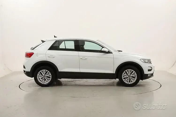 Usata VW T-Roc Life 110 CV (80 kW) 2021 Bianco SUV