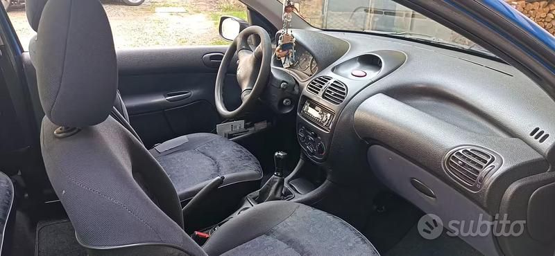 Usata Peugeot 206 60 CV (44 kW) 2000 Blu Berlina