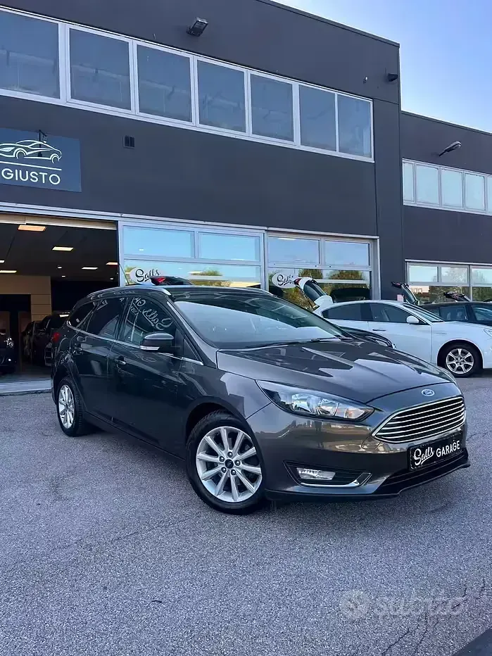 Usata Ford Focus 125 CV (91 kW) 2016 Giallo Berlina