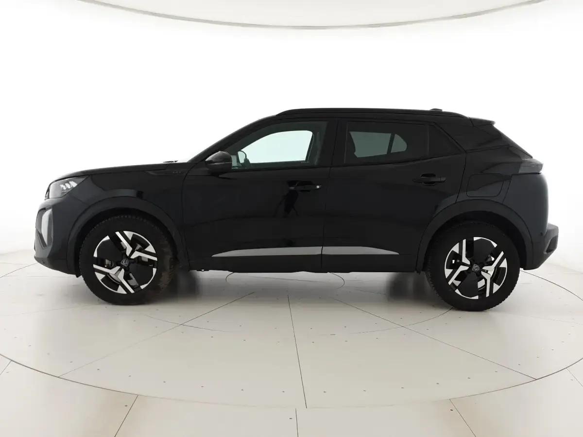 Usata Peugeot 2008 GT 130 CV (95 kW) 2024 SUV