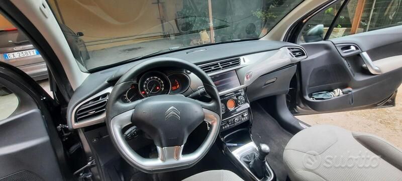 Nero Usata 2010 Citroën C3 Due volumi | 5900 € - Immagine 1/4