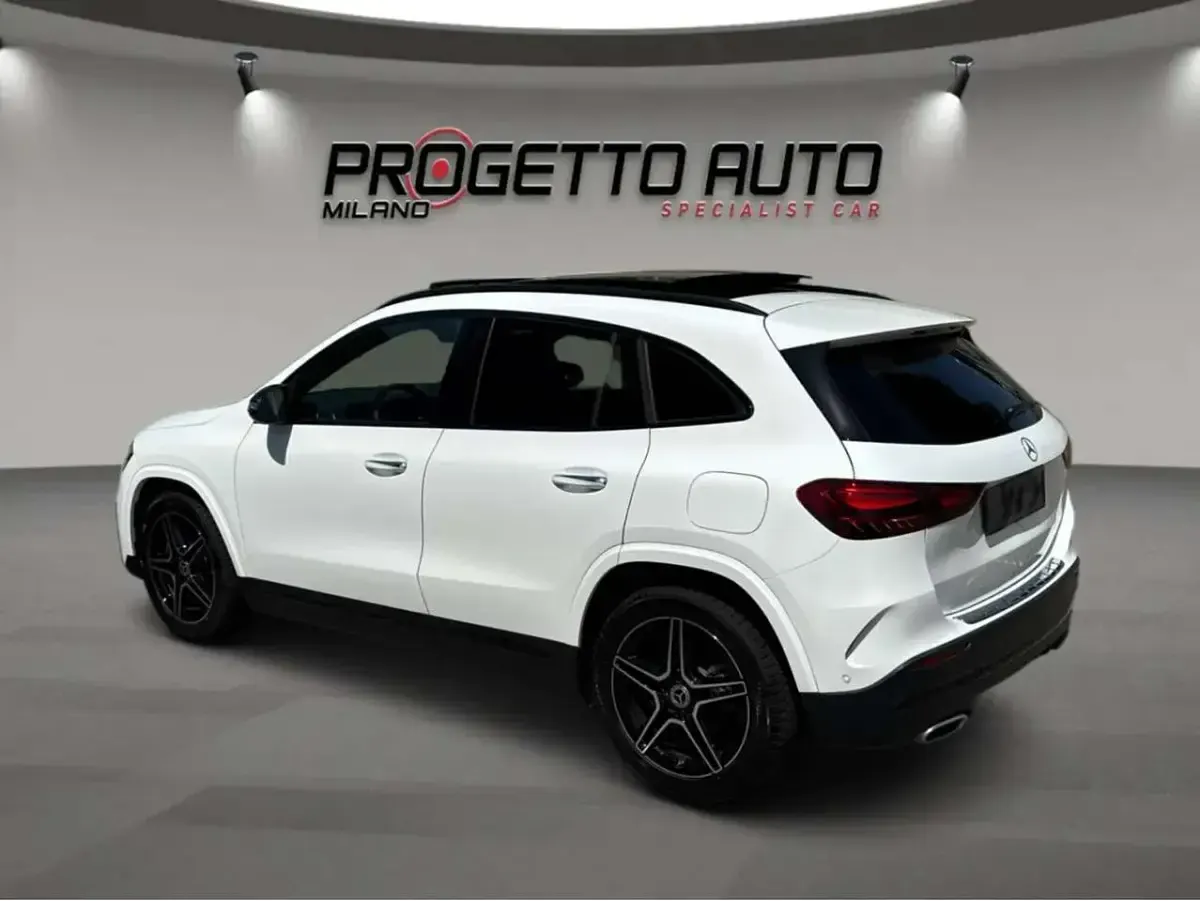 Usata Mercedes GLA200 AMG line 163 CV (119 kW) 2025 Bianco SUV