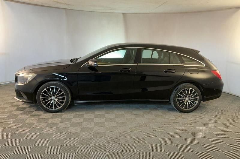 Usata Mercedes CLA180 Business 110 CV (80 kW) 2017 Nero Berlina