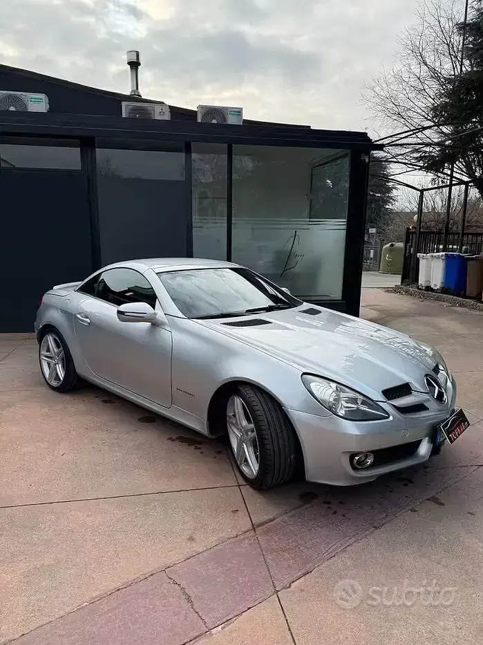 Usata Mercedes SLK200 184 CV (135 kW) 2012 Grigio Cabrio