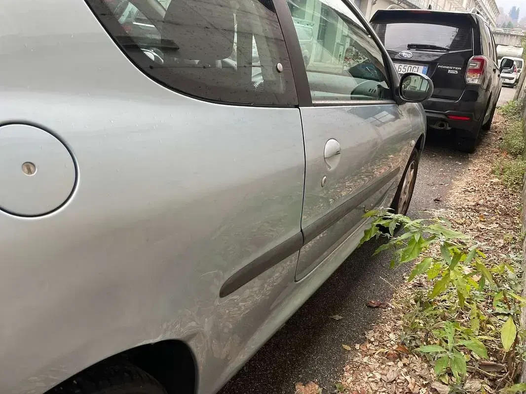 Usata Peugeot 206 75 CV (55 kW) 2003 Berlina