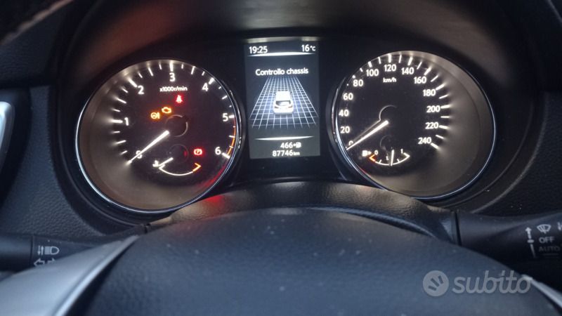 Usata Nissan Qashqai 131 CV (96 kW) 2014 Grigio SUV