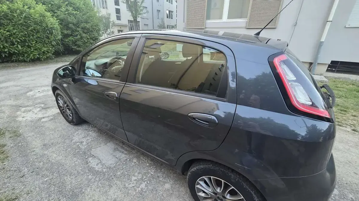 Usata Fiat Grande Punto S 77 CV (56 kW) 2012 Utilitaria