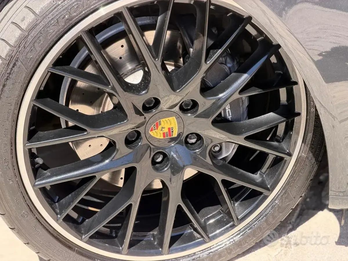 Usata Porsche Panamera Chrono 330 CV (242 kW) 2018 Grigio Berlina