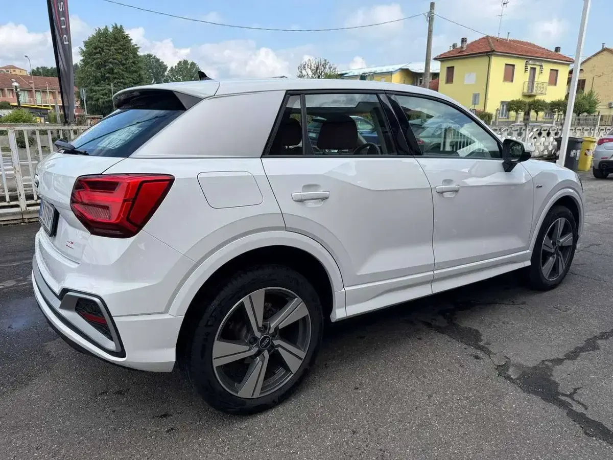 Usata Audi Q2 Ambiente 116 CV (85 kW) 2023 Bianco SUV