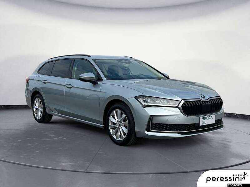 Usata Skoda Superb Selection 150 CV (110 kW) 2024 Argento metallizzato Station wagon