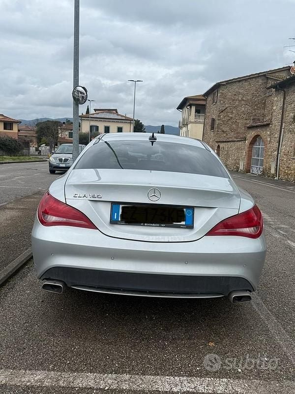 Usata Mercedes CLA180 122 CV (89 kW) 2015 Grigio Berlina