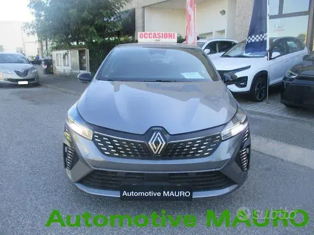 Usata Renault Clio V Techno 90 CV (66 kW) 2025 Grigio Berlina