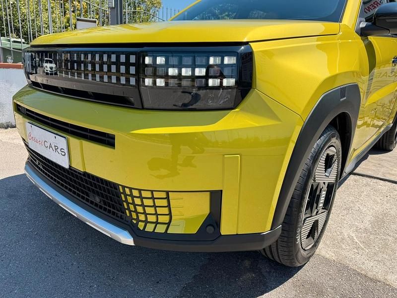 Usata Fiat Panda 100 CV (73 kW) 2025 Giallo Utilitaria