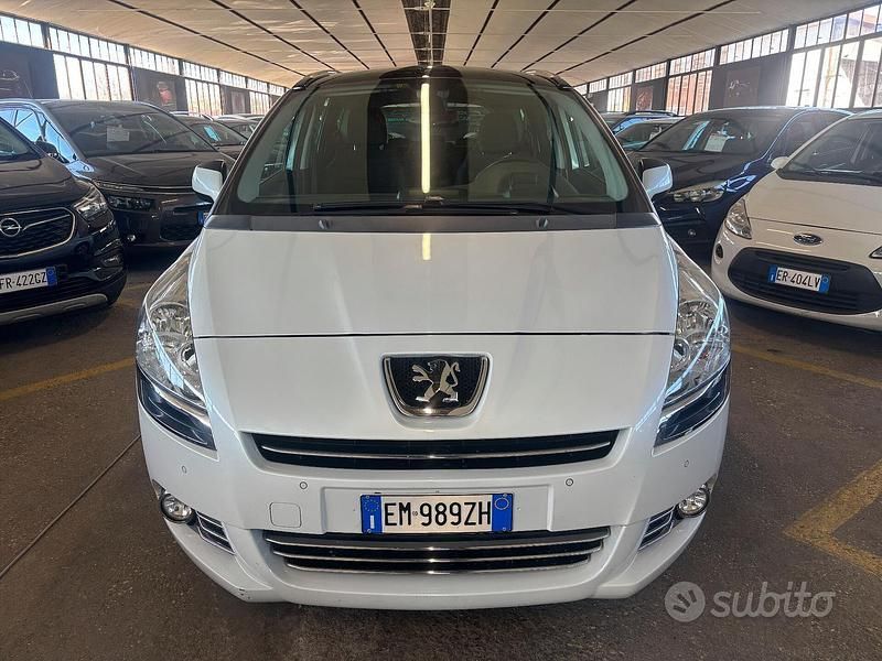 Usata Peugeot 5008 Allure 150 CV (110 kW) 2012 Bianco Monovolume