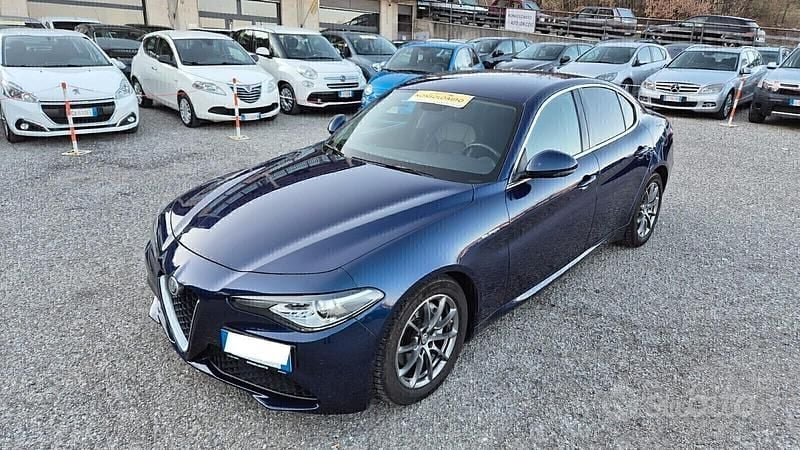 Blu Usata 2016 Alfa Romeo Giulia Super Tre volumi | 16.950 € (Buon prezzo) - Immagine 1/4
