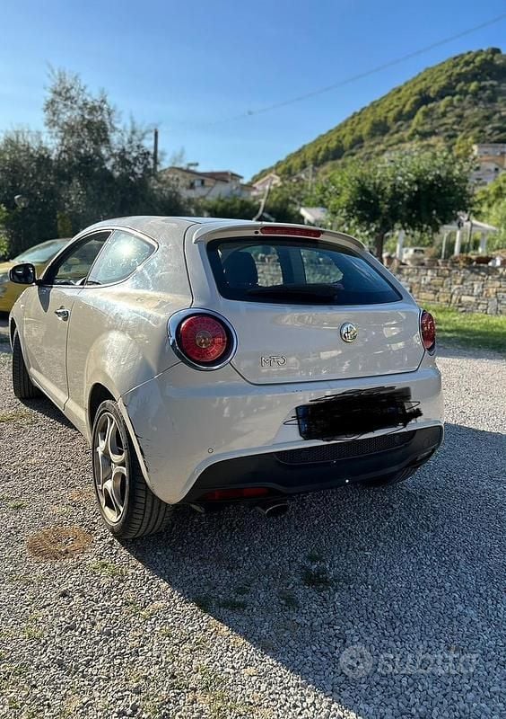 Bianco Usata 2010 Alfa Romeo MiTo Utilitaria | 2300 € (Super prezzo) - Immagine 1/4