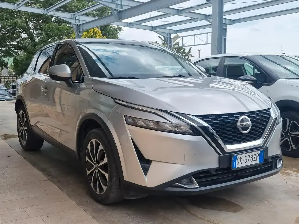 Usata Nissan Qashqai Style Edition 140 CV (102 kW) 2022 Grigio SUV