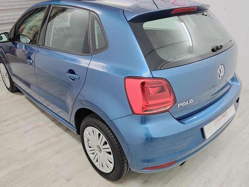 Usata VW Polo Comfortline 90 CV (66 kW) 2015 Blu Berlina