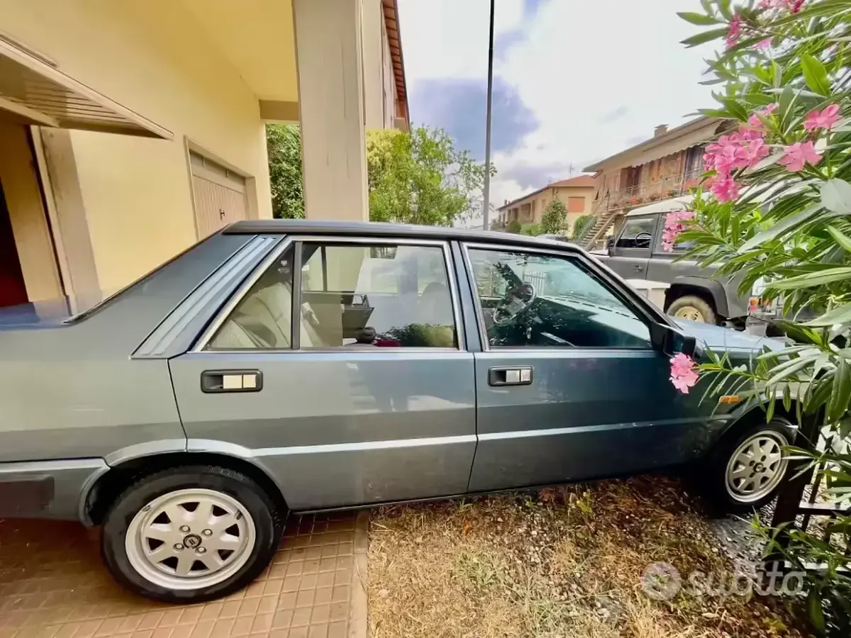 Usata Lancia Prisma 99 CV (72 kW) 1986 Berlina