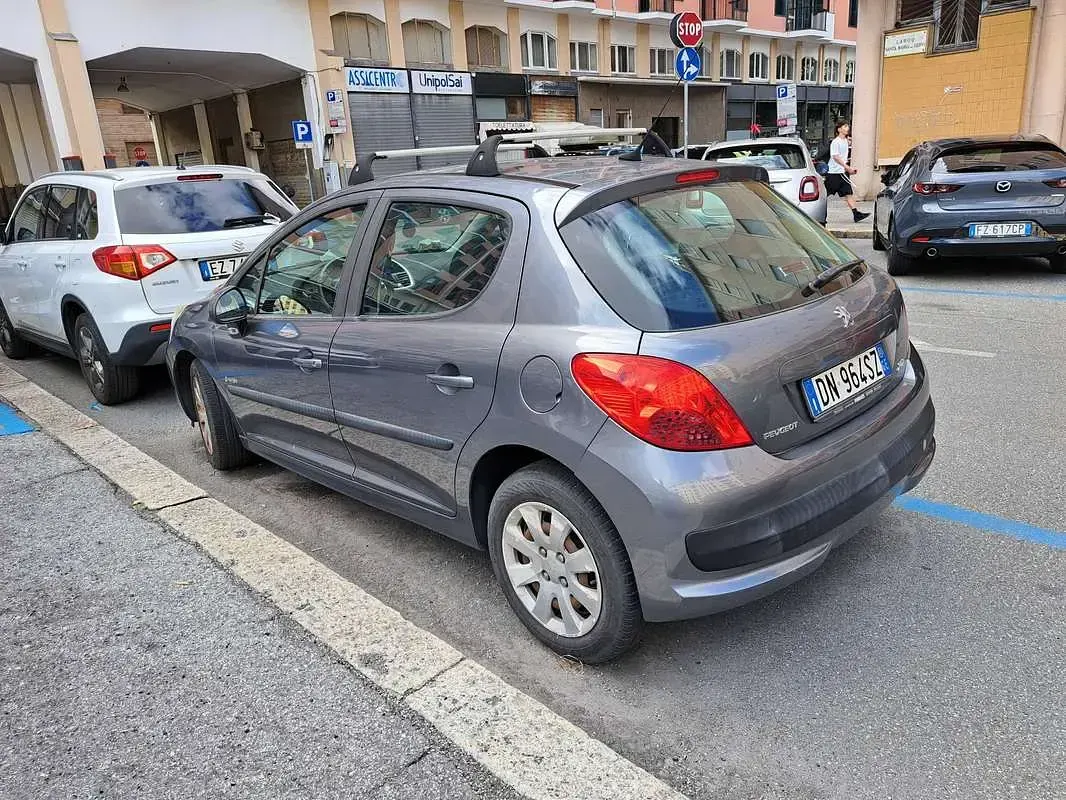 Usata Peugeot 207 95 CV (69 kW) 2008 Grigio Berlina