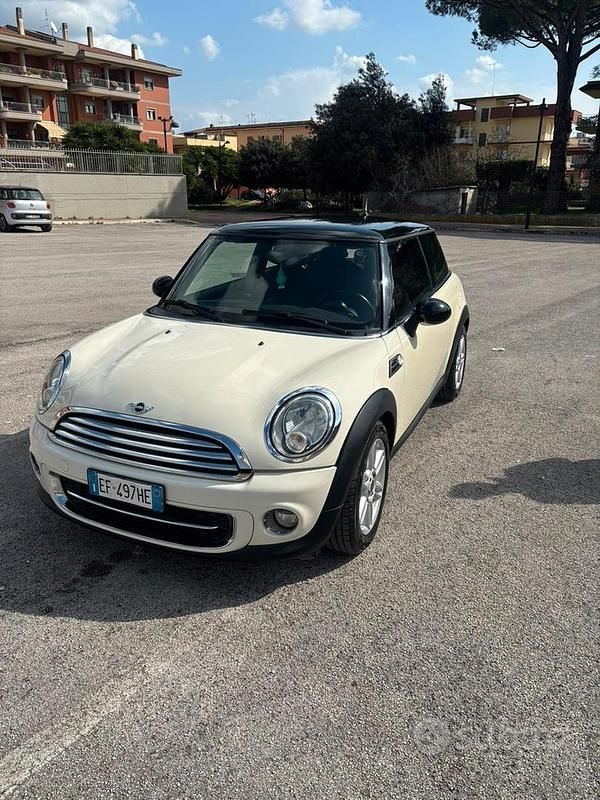 Usata Mini Cooper D 112 CV (82 kW) 2010 Utilitaria