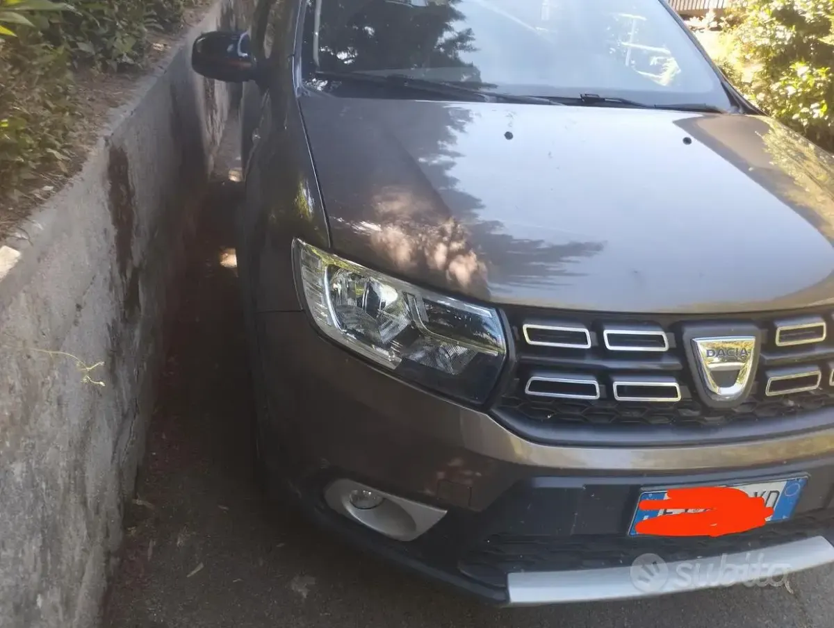 Usata Dacia Sandero Stepway 90 CV (66 kW) 2019 Marrone Berlina