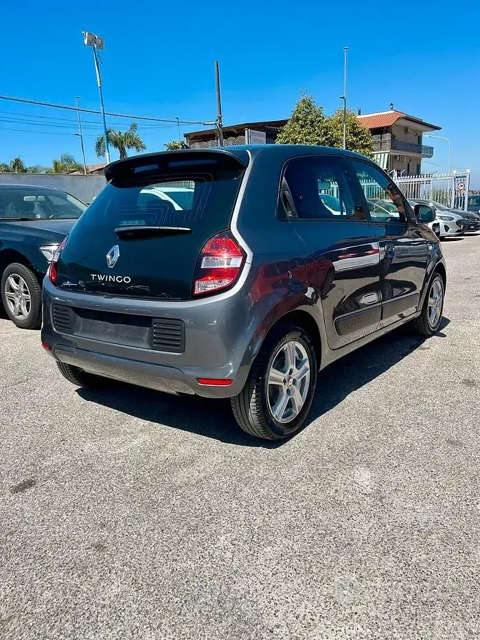 Usata Renault Twingo SE 69 CV (50 kW) 2017 Grigio Utilitaria