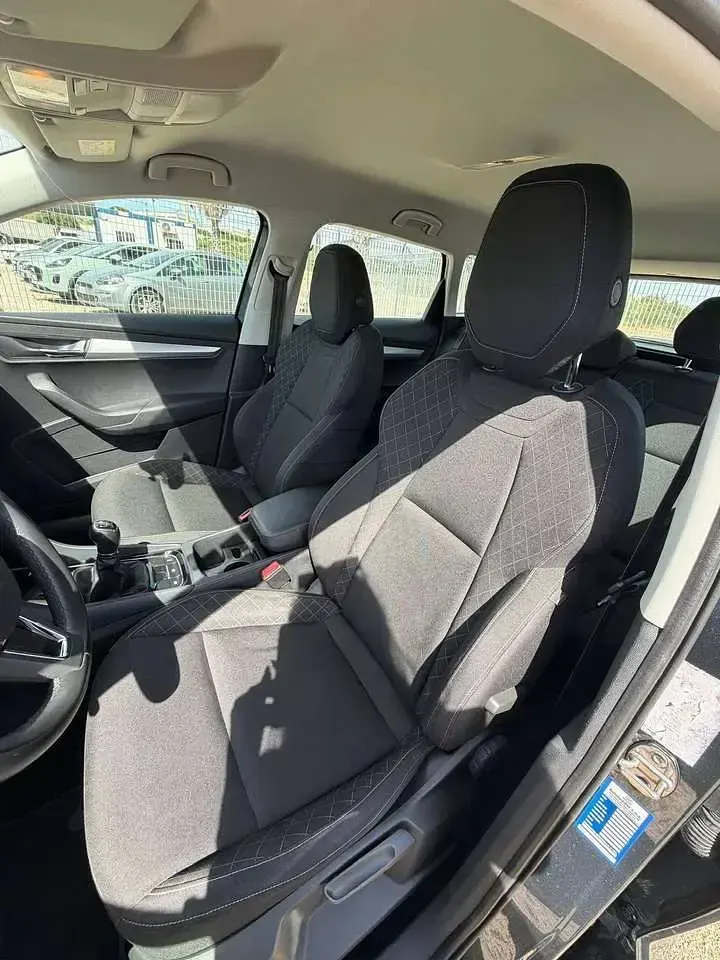 Usata Skoda Karoq SportLine 116 CV (85 kW) 2019 Grigio SUV