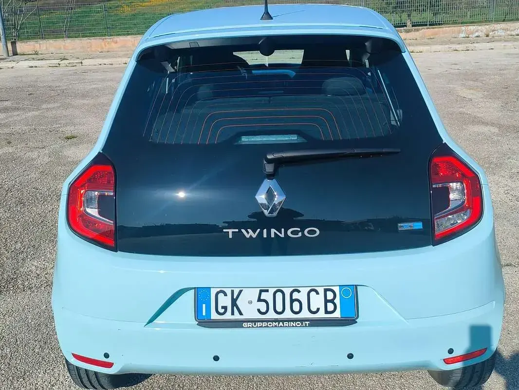 Usata Renault Twingo Zen 30 kW (42 CV) 2022 Blu/azzurro Utilitaria