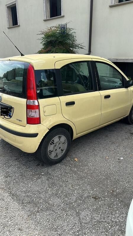 Usata Fiat Panda Dynamic 75 CV (55 kW) 2006 Giallo Utilitaria