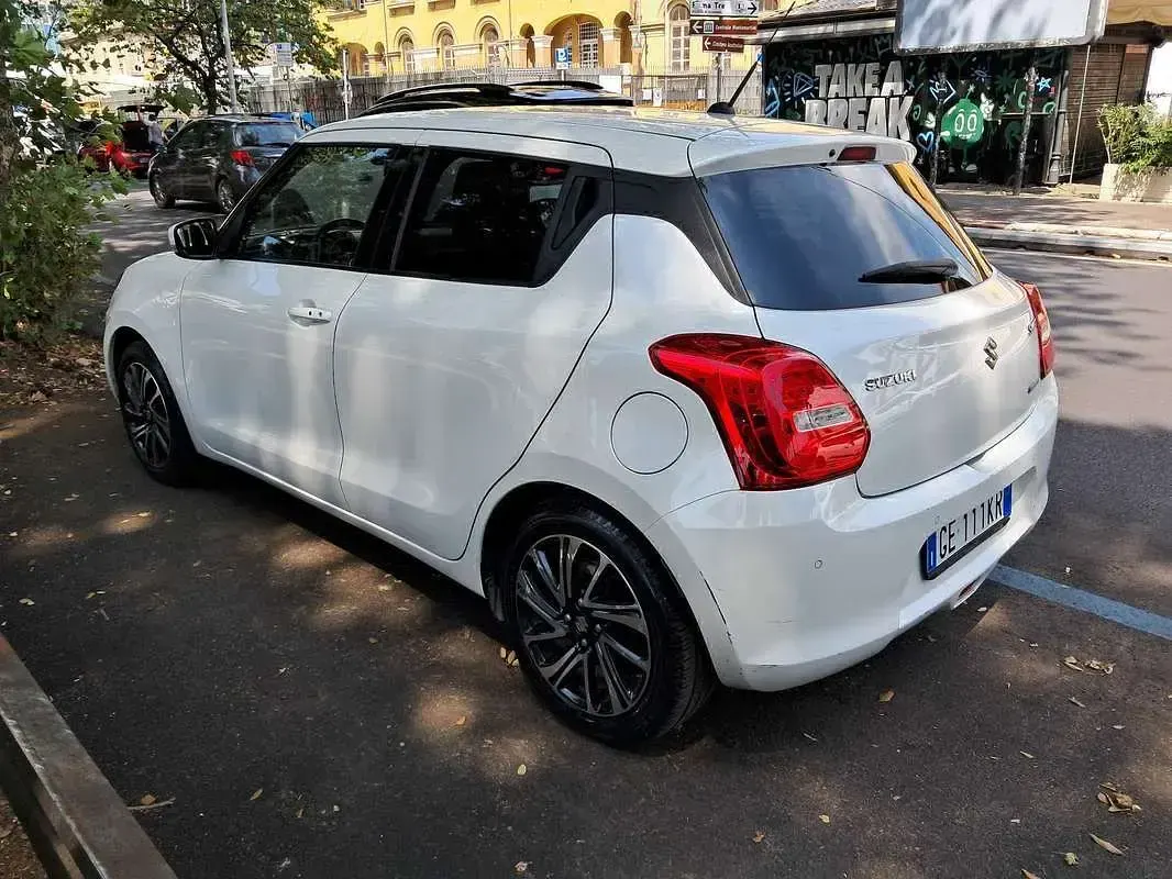 Usata Suzuki Swift 83 CV (61 kW) 2021 Bianco Utilitaria
