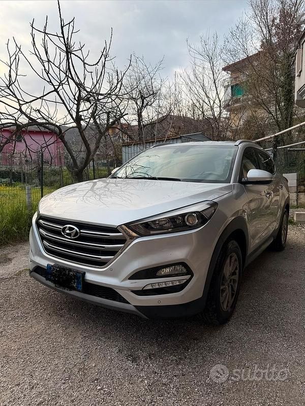 Usata Hyundai Tucson Xpossible 116 CV (85 kW) 2016 Grigio SUV