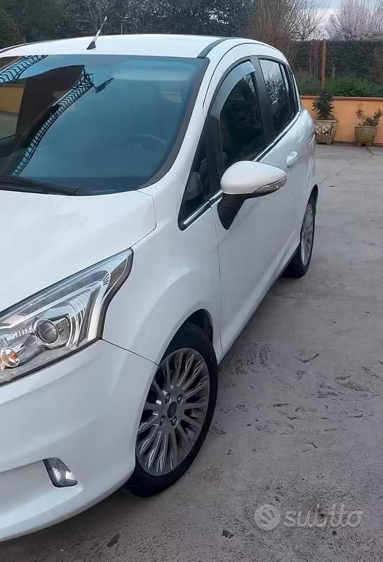 Usata Ford B-MAX 100 CV (73 kW) 2013 Bianco Monovolume