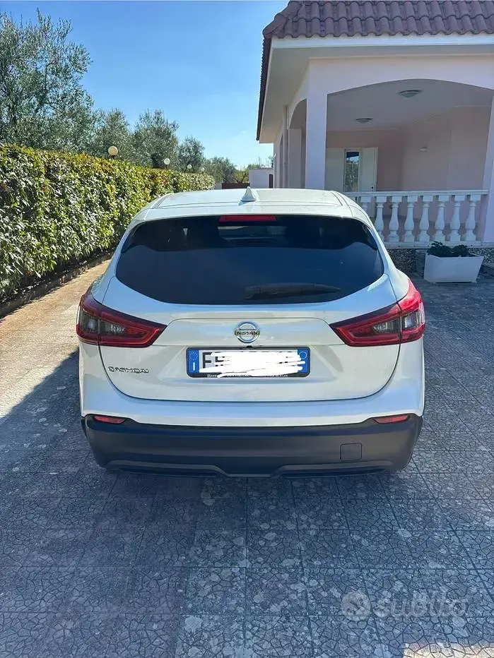 Usata Nissan Qashqai 131 CV (96 kW) 2018 Bianco SUV