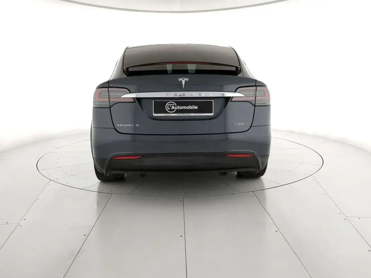 Begagnad Tesla Model X 158 kW (215 HK) 2017 Vit SUV